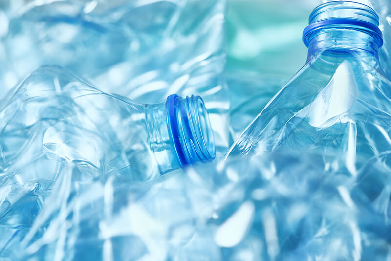 Plastik-Flaschen
